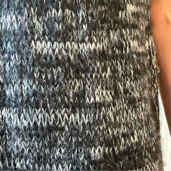 XXI Sweater Dress, B & W, Cowell Neck, Cap Sleeves, Pullover, Stretch, Sz Small - Picture 7 of 8